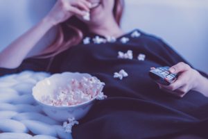 テレビや映画、DVDを見るとあなたの体重が増えるという不思議