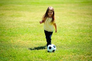 あなたの子どもを健康で運動好きな子に育てるための6つのヒント