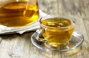 機能性ハーブティを飲む