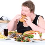 1日に5〜6000カロリー食べました。どのくらい体重が増えますか？